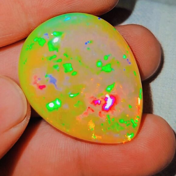 45 Ct Ethiopian Welo Fire OpalMulti Colour Heart Opal Cabochon Gemstone